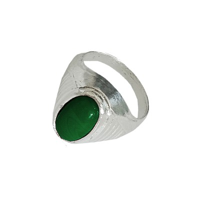 Menjewell New Classic Collection Green::Silver Oval - Shape Stone Design  Ring